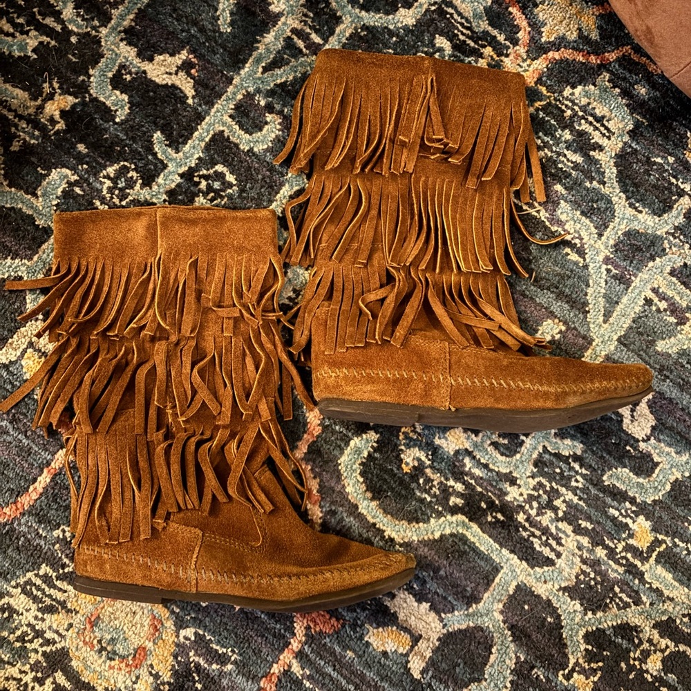 Minnetonka Fringe Moccasins - Brown